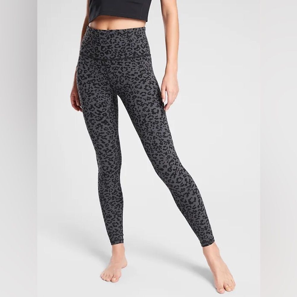 Athleta LEOPARD ELATION ULTRA HIGH RISE TIGHT Grey Black Sz Small Tall